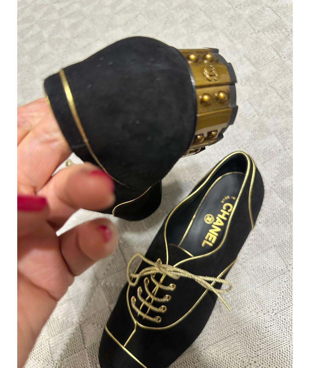 CHANEL Черные замшевые брогги и оксфорды, фото 3