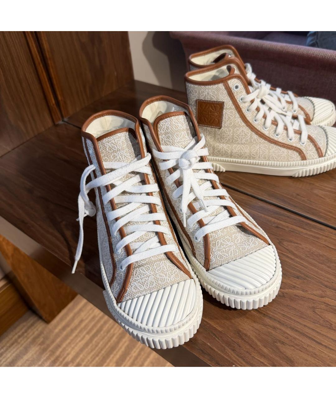 LOEWE Бежевые текстильные кеды, фото 2