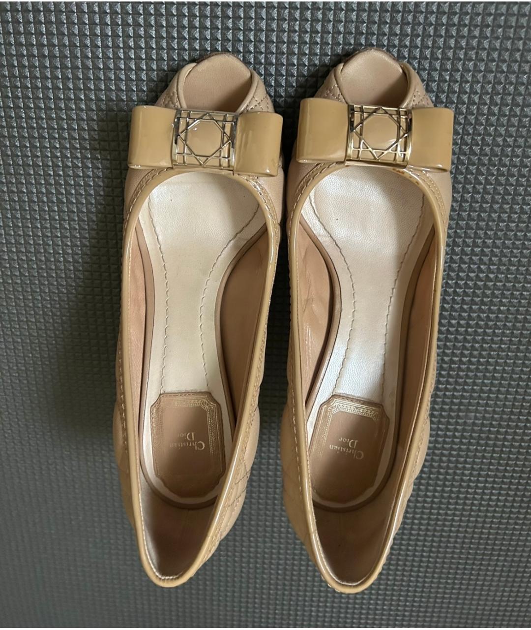 CHRISTIAN DIOR Бежевые кожаные лодочки на низком каблуке, фото 3