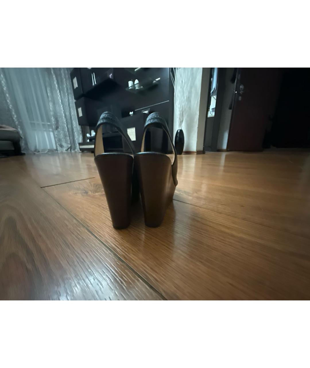 FENDI Черные кожаные босоножки, фото 4