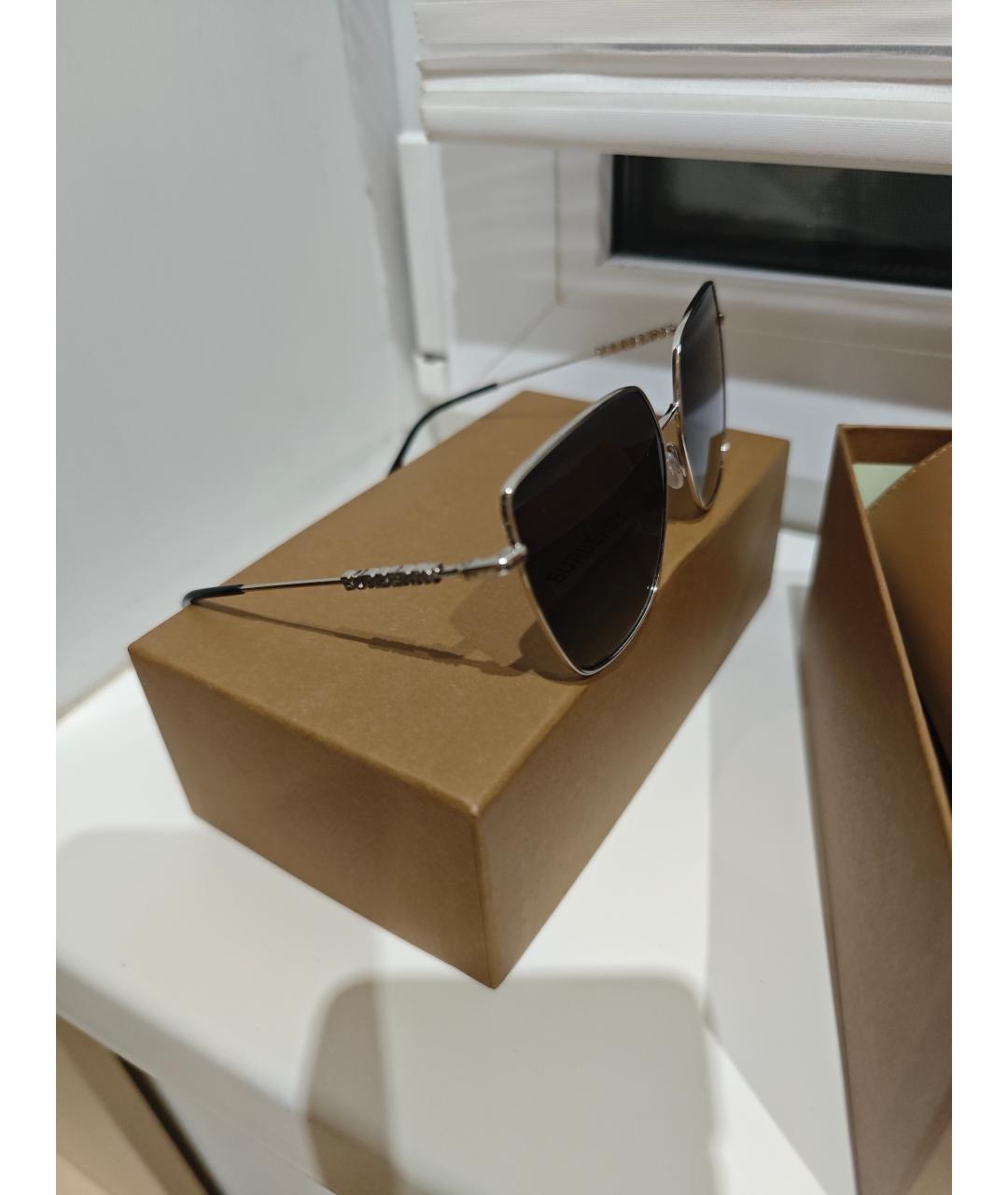 BURBERRY Антрацитовые металлические солнцезащитные очки, фото 2