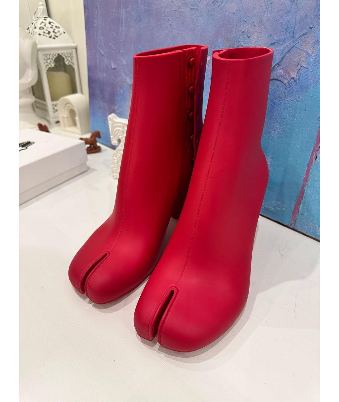 MAISON MARGIELA Красные резиновые ботильоны, фото 2