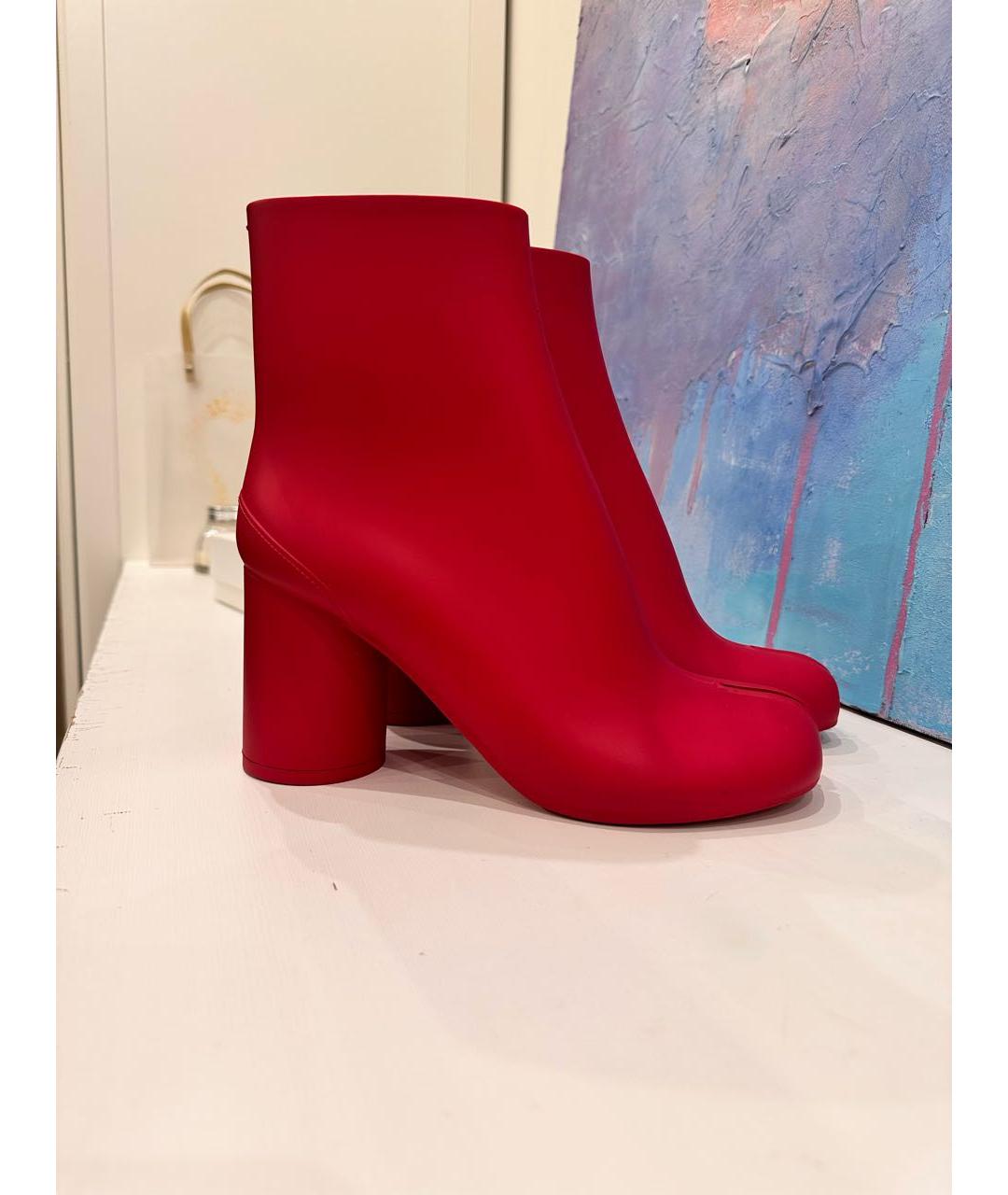 MAISON MARGIELA Красные резиновые ботильоны, фото 7