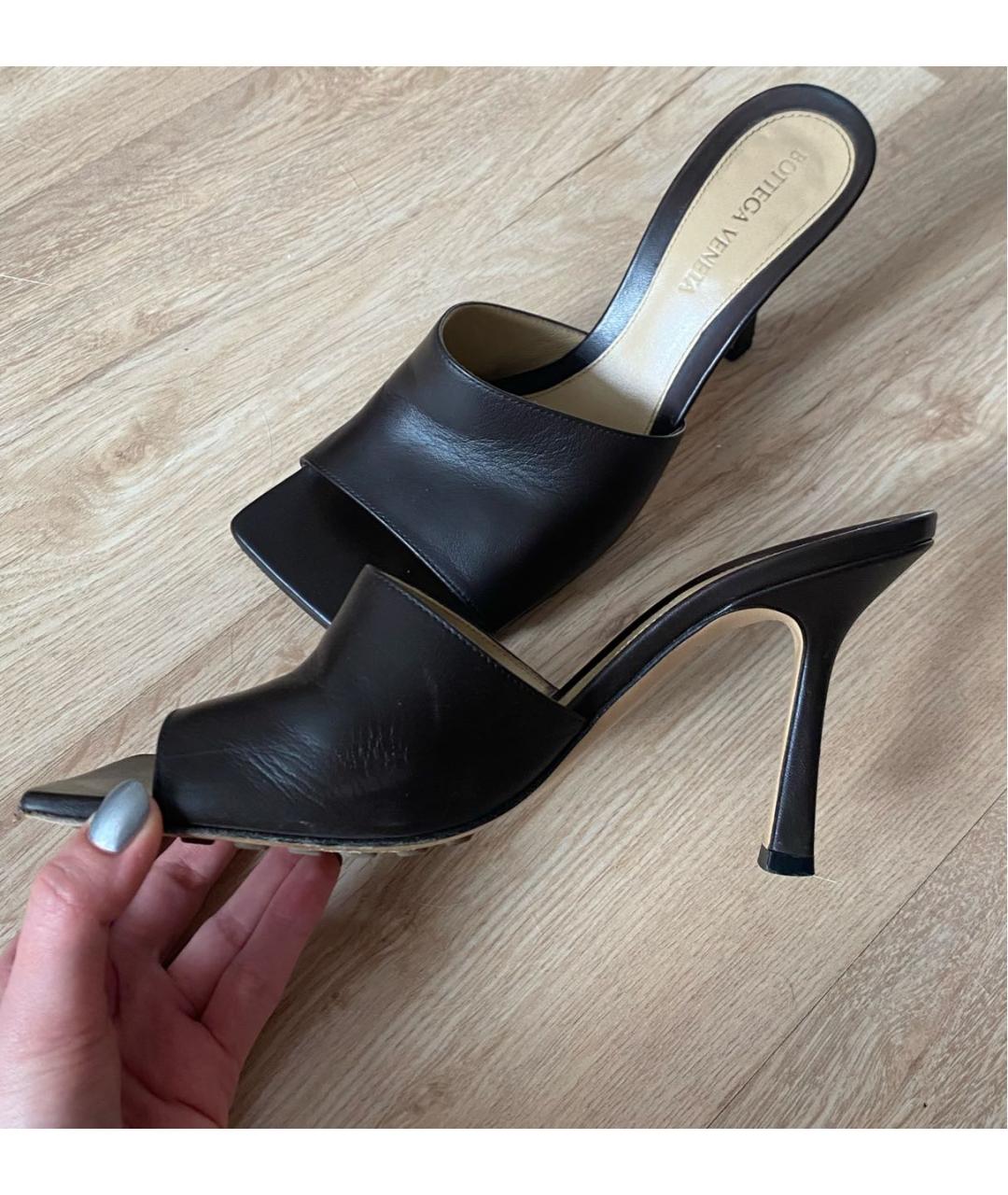 BOTTEGA VENETA Коричневые кожаные мюли, фото 5