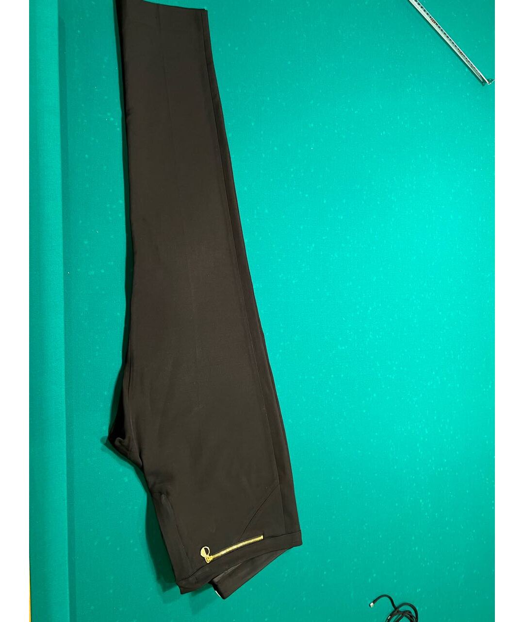 VERSACE COLLECTION Черные вискозные брюки узкие, фото 5