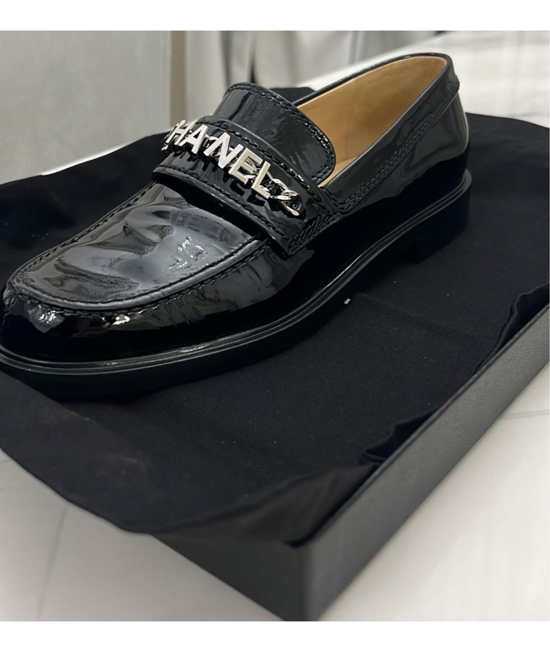 CHANEL Черные лоферы из лакированной кожи, фото 3