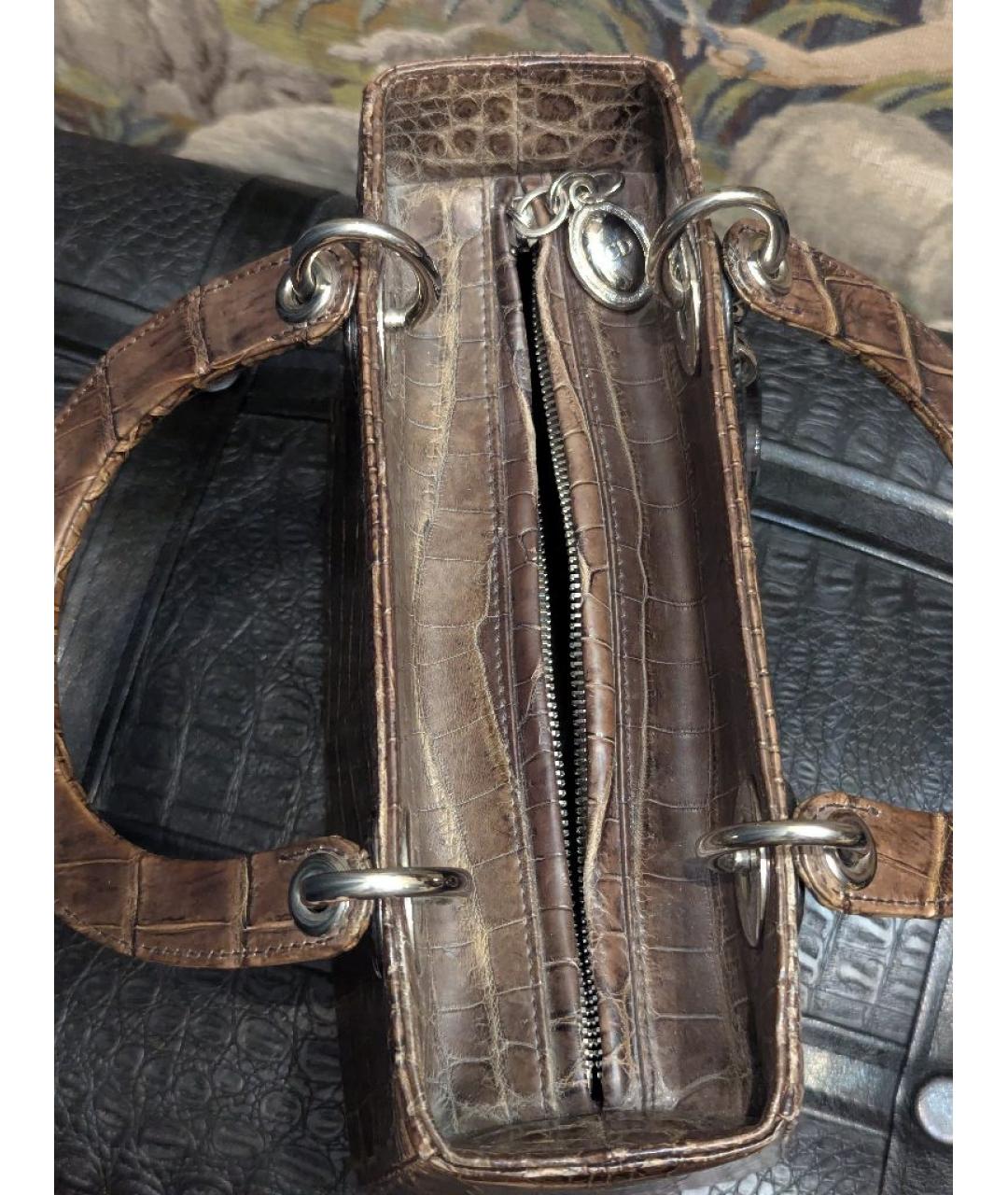 CHRISTIAN DIOR Коричневая сумка с короткими ручками из экзотической кожи, фото 4