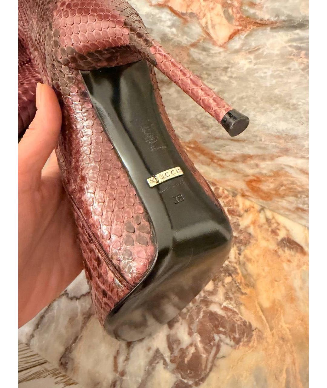 GUCCI Бордовые сапоги из экзотической кожи, фото 6
