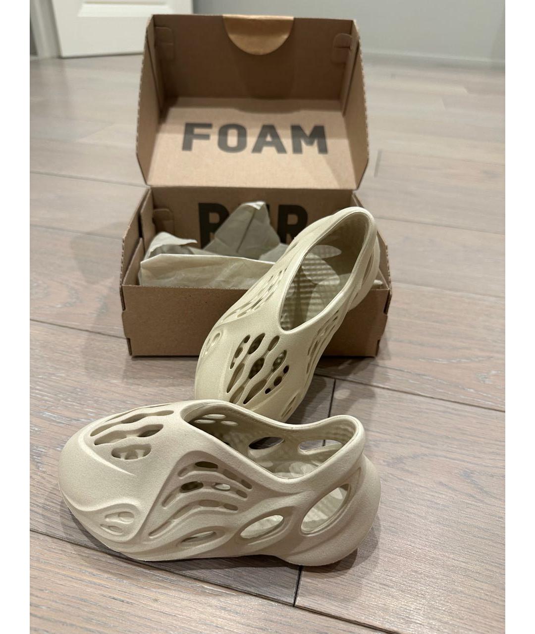 ADIDAS YEEZY Бежевые резиновые сандалии и шлепанцы, фото 5