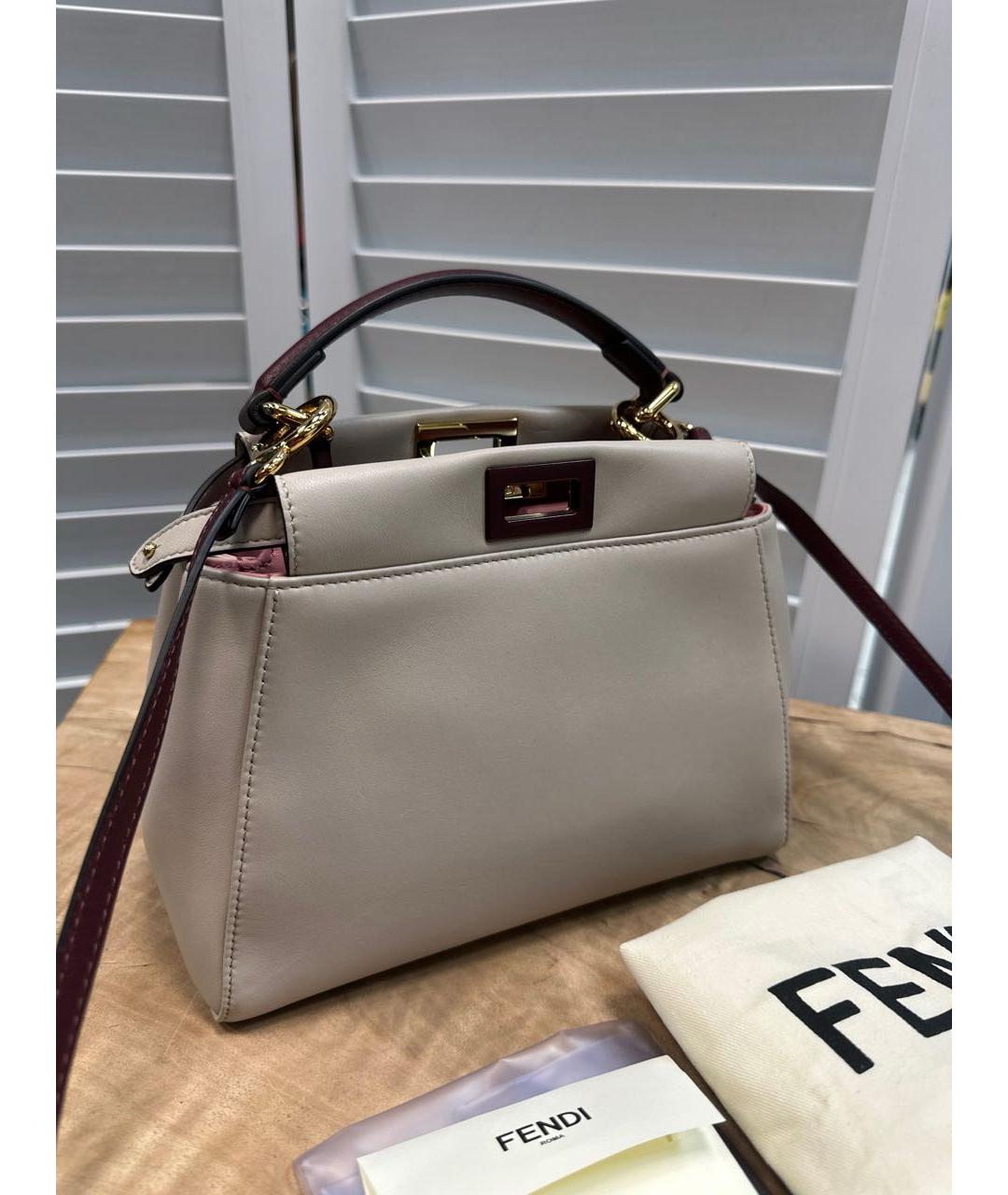 FENDI Серая кожаная сумка с короткими ручками, фото 4