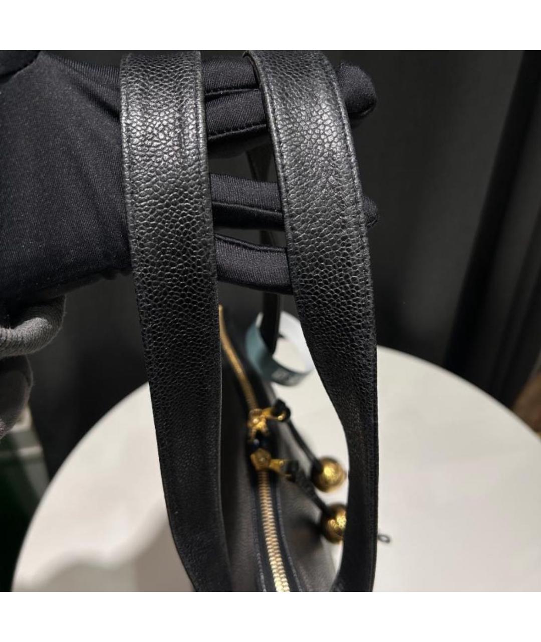 CHANEL Черная кожаная сумка с короткими ручками, фото 4