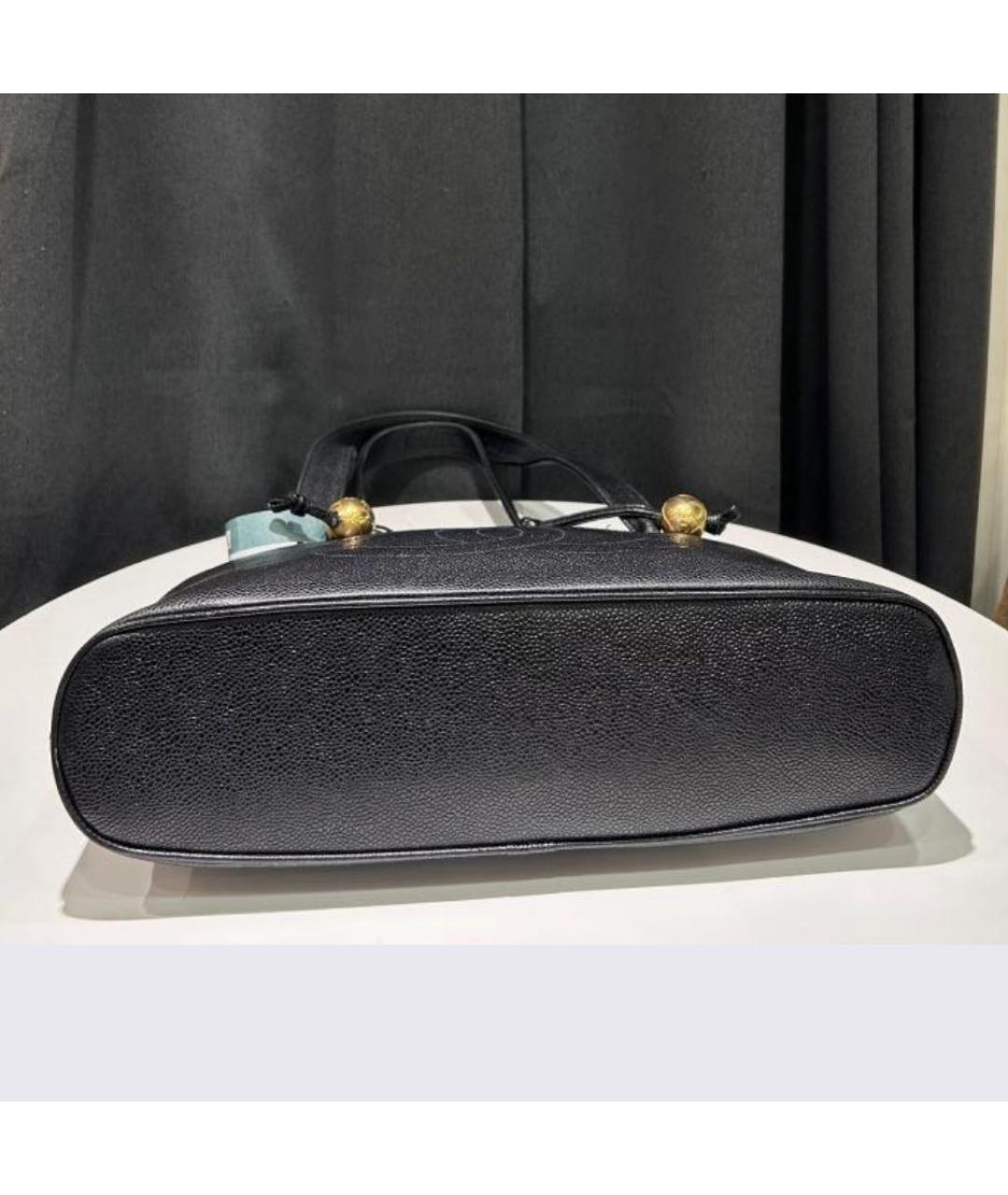 CHANEL Черная кожаная сумка с короткими ручками, фото 8