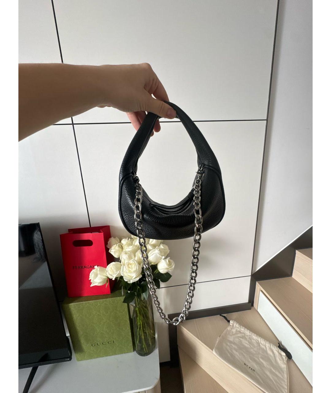 BY FAR Черная кожаная сумка с короткими ручками, фото 6