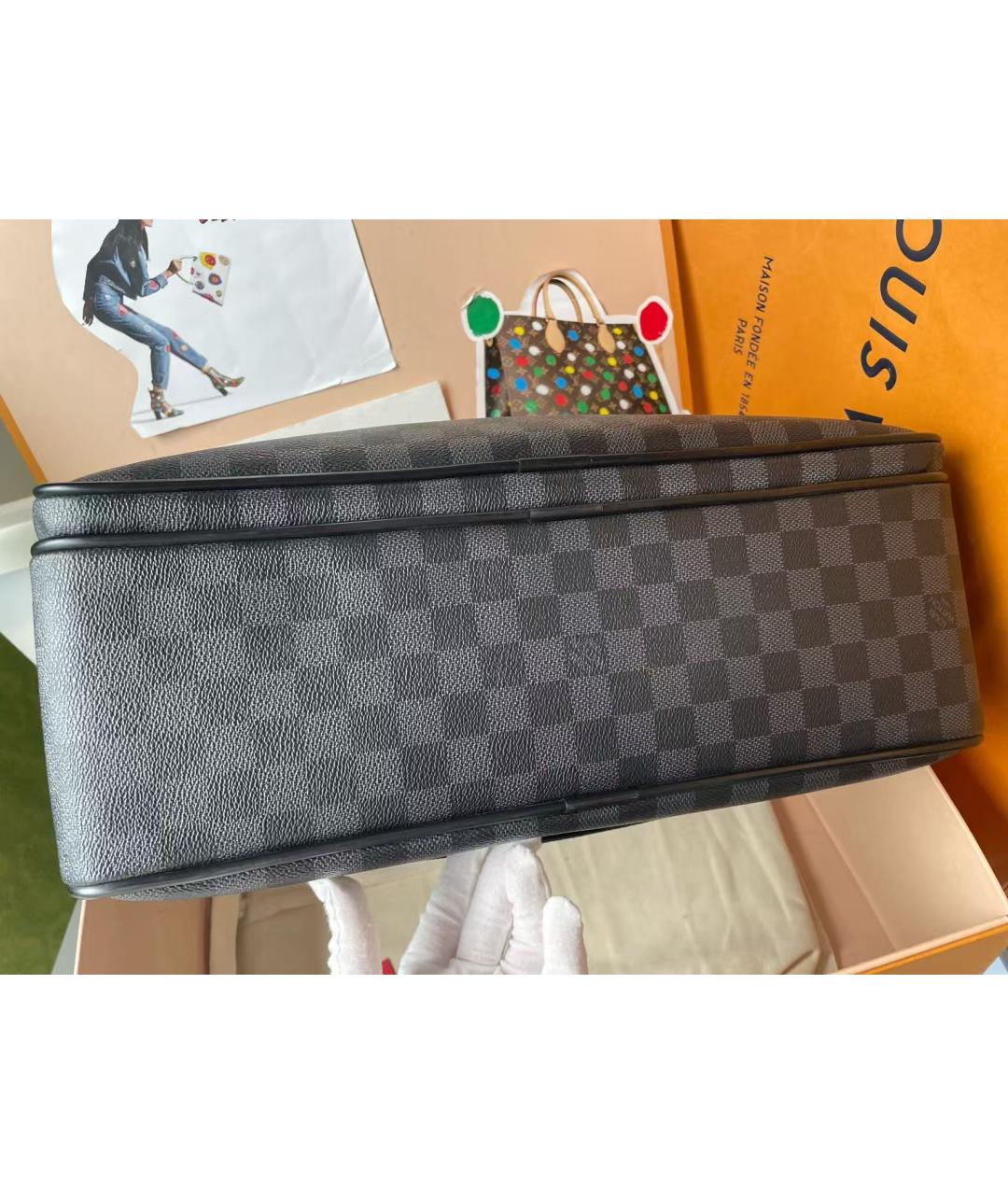 LOUIS VUITTON Черная сумка с короткими ручками, фото 3