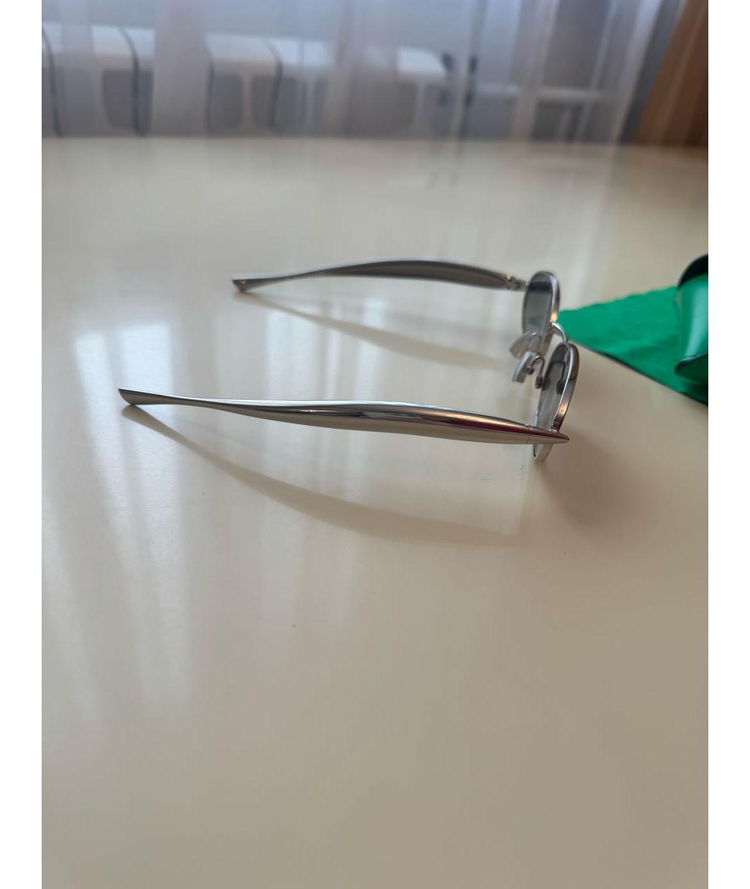 BOTTEGA VENETA Серые металлические солнцезащитные очки, фото 2