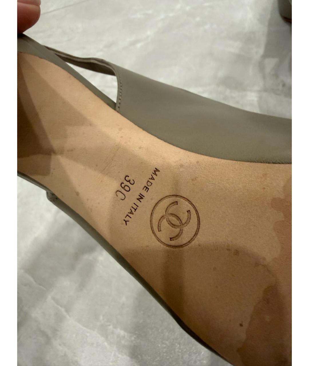 CHANEL Бежевые кожаные босоножки, фото 6