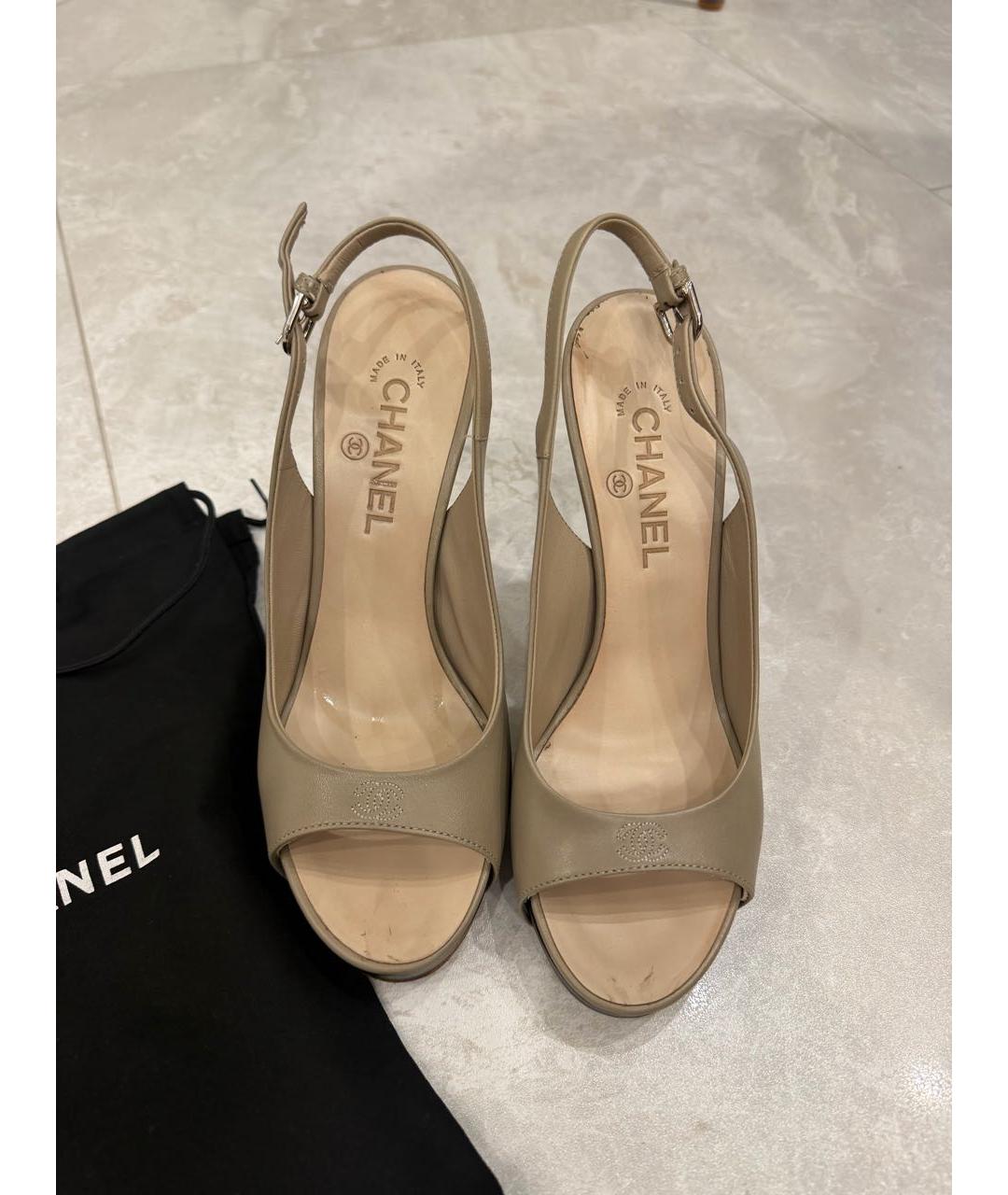 CHANEL Бежевые кожаные босоножки, фото 2