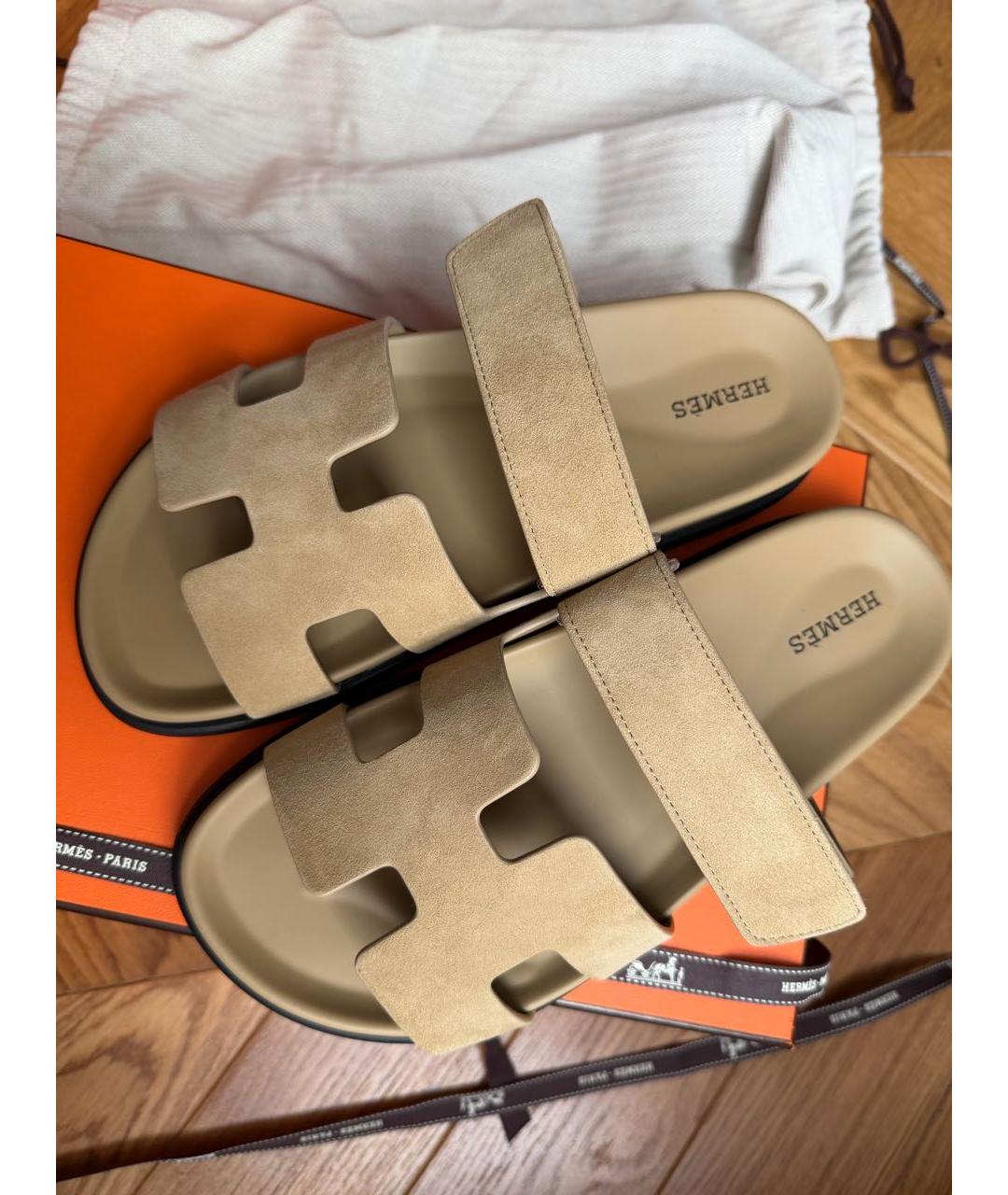 HERMES Бежевые замшевые шлепанцы, фото 2