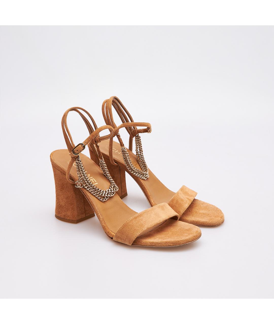 CHANEL Бежевые замшевые босоножки, фото 2