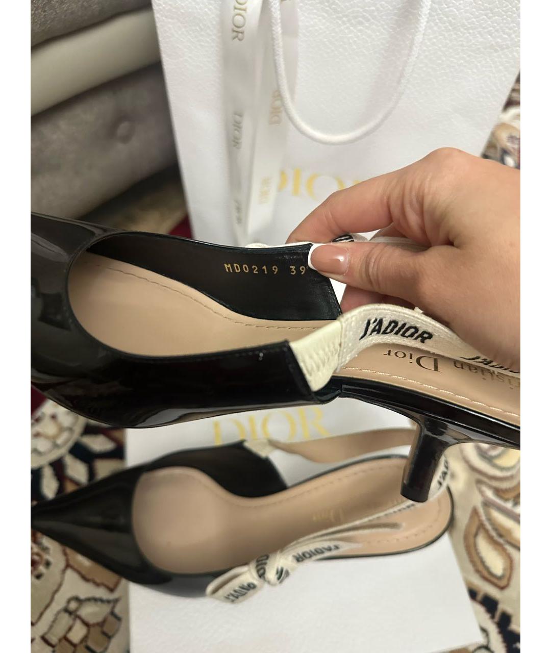 CHRISTIAN DIOR Черные туфли из лакированной кожи, фото 3