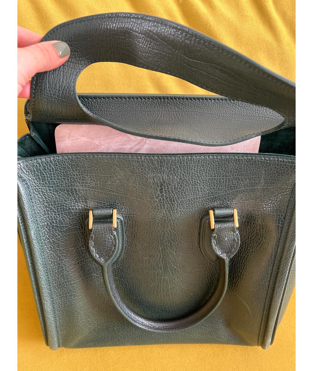 ALEXANDER MCQUEEN Зеленая кожаная сумка с короткими ручками, фото 5