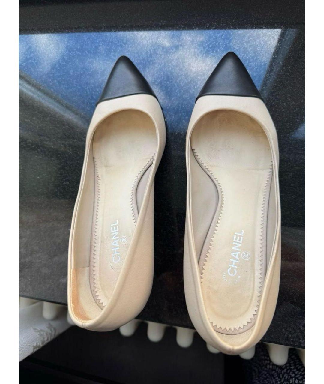 CHANEL Бежевые кожаные туфли, фото 3