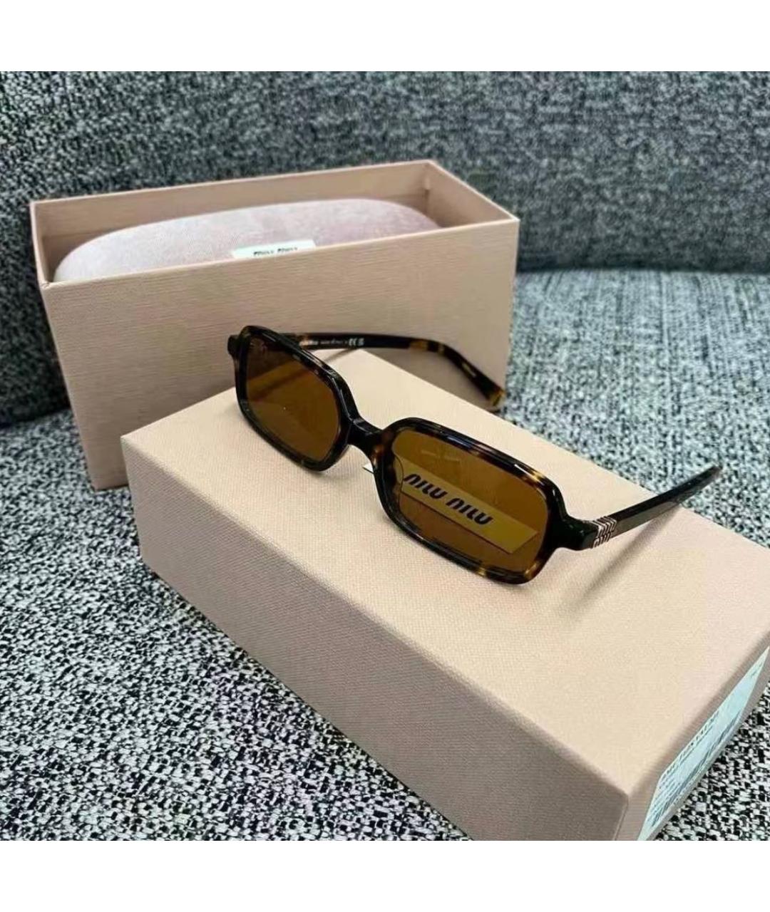MIU MIU Коричневые пластиковые солнцезащитные очки, фото 4