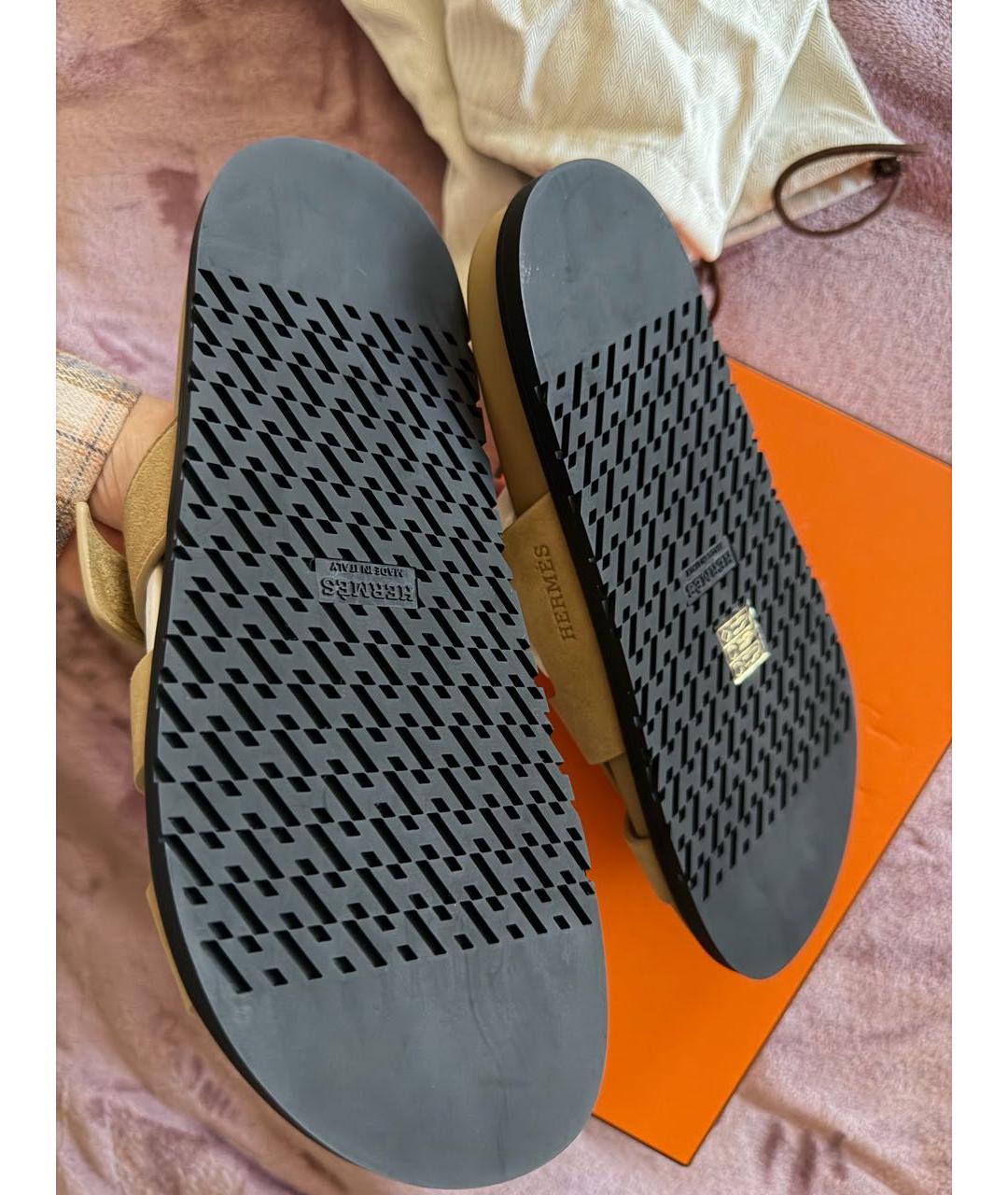 HERMES Бежевые замшевые шлепанцы, фото 5