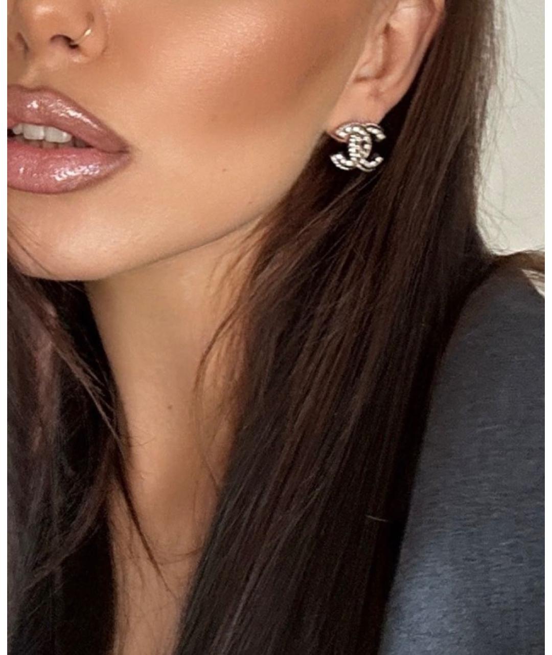 CHANEL Золотые металлические серьги, фото 4