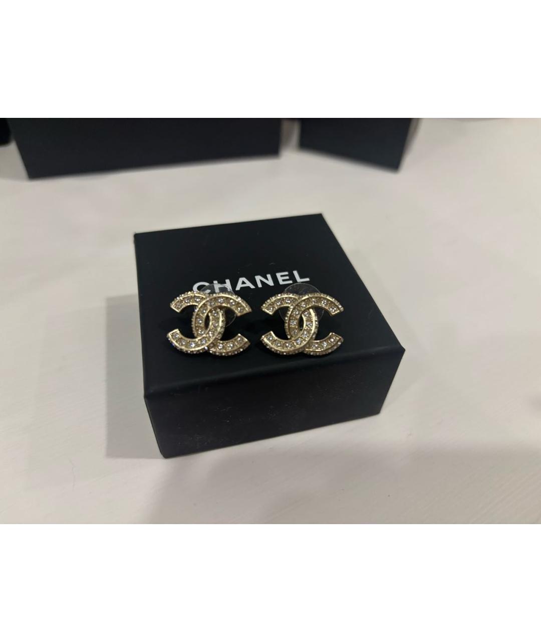 CHANEL Золотые металлические серьги, фото 5