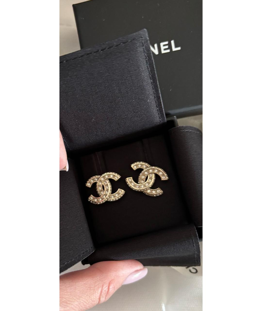 CHANEL Золотые металлические серьги, фото 2