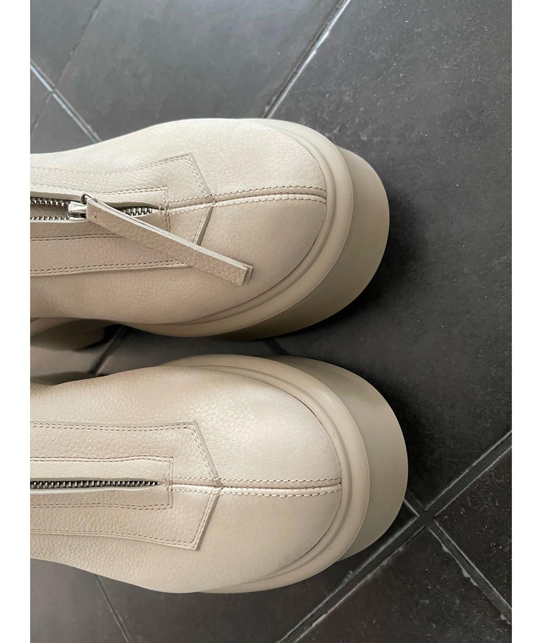 THE ROW Бежевые нубуковые полусапоги, фото 4