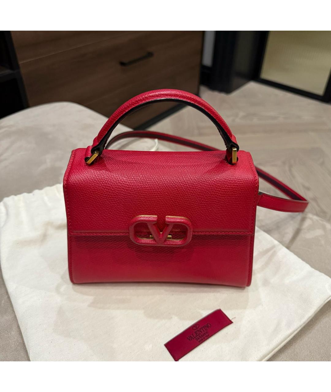 VALENTINO Красная кожаная сумка с короткими ручками, фото 4