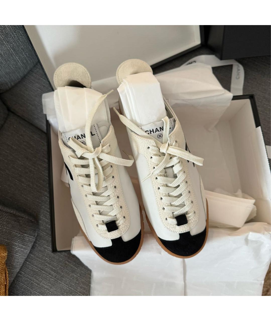 CHANEL Белые кожаные кеды, фото 3