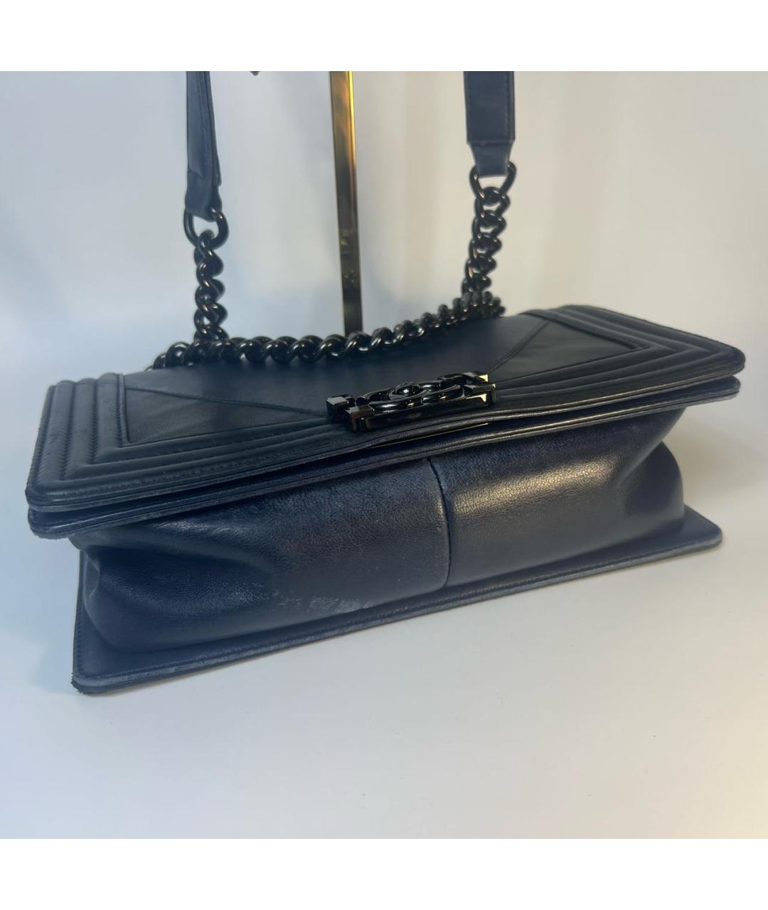 CHANEL Темно-синяя кожаная сумка через плечо, фото 2