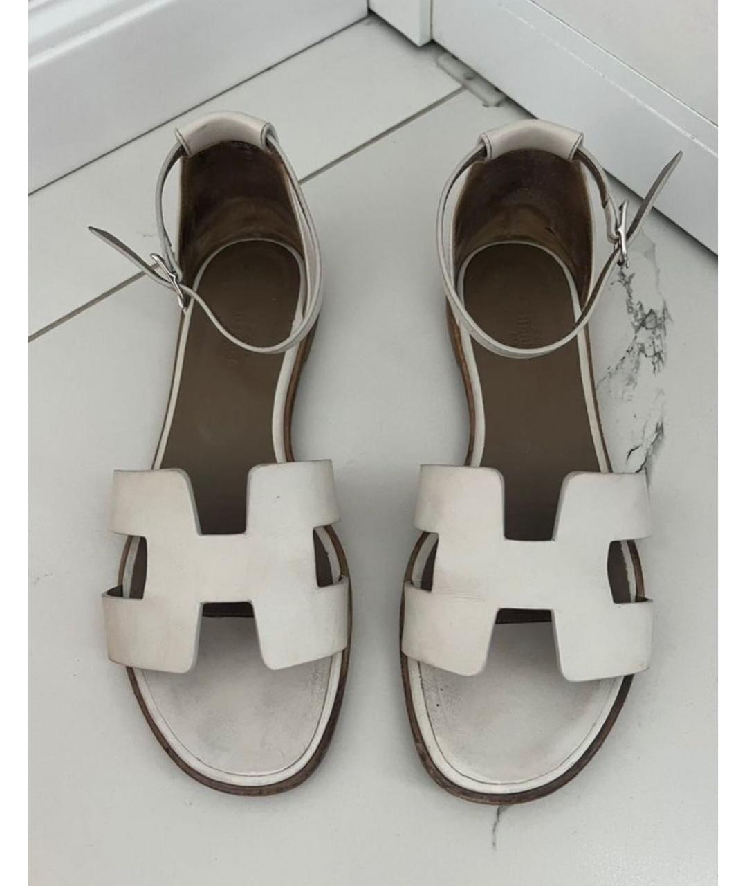 HERMES Белые кожаные сандалии, фото 2