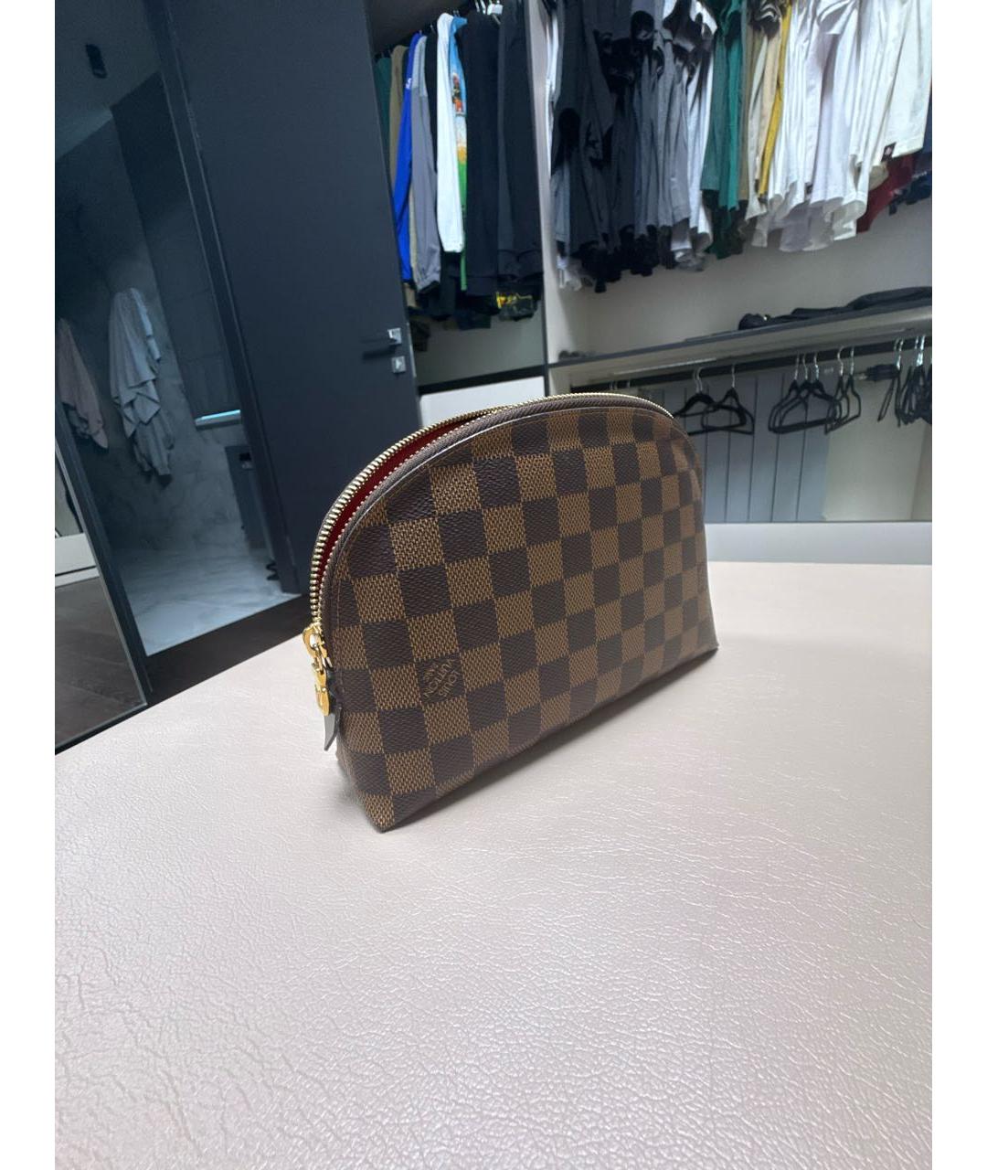 LOUIS VUITTON Коричневая косметичка, фото 2