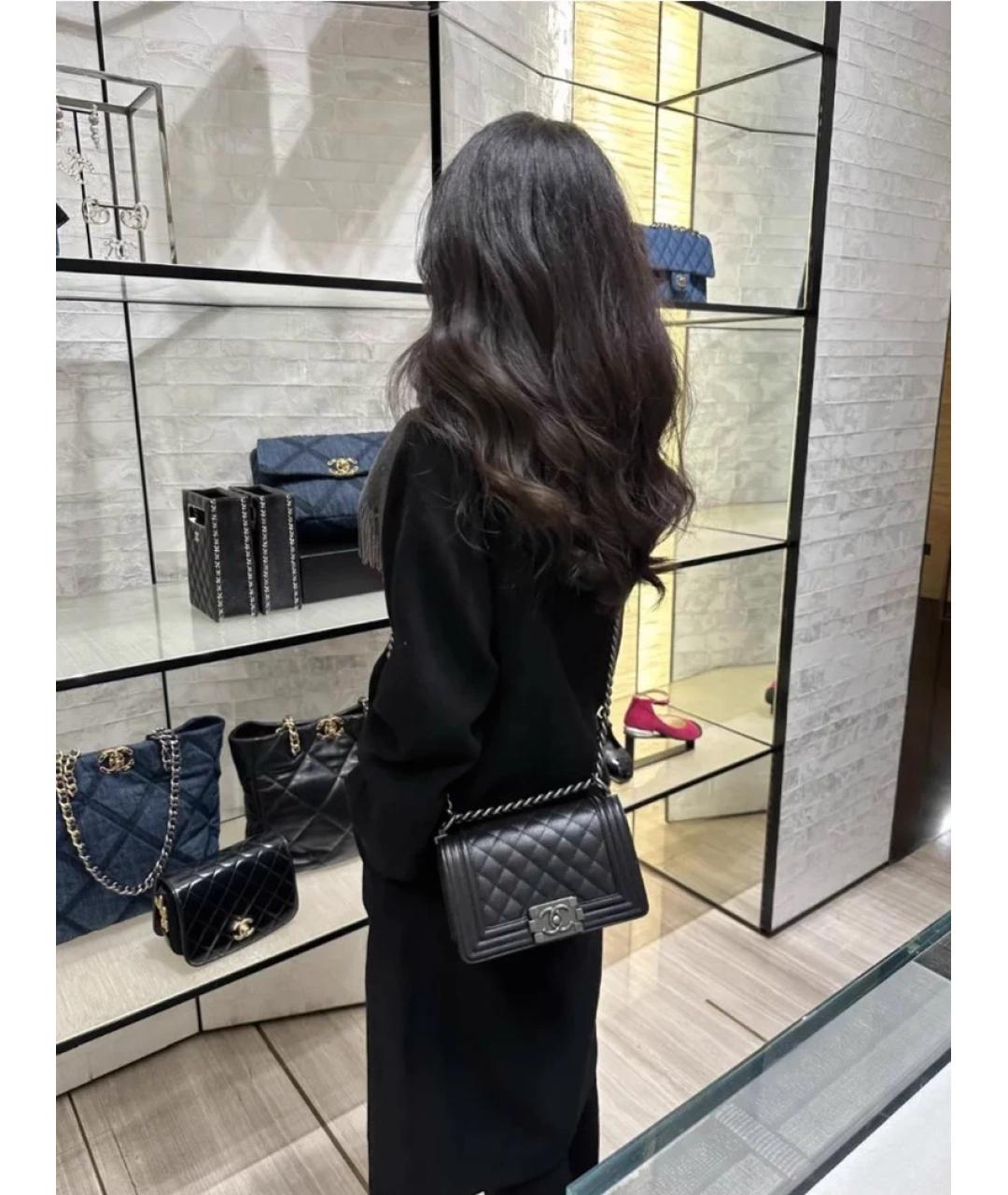 CHANEL Черная кожаная сумка через плечо, фото 8