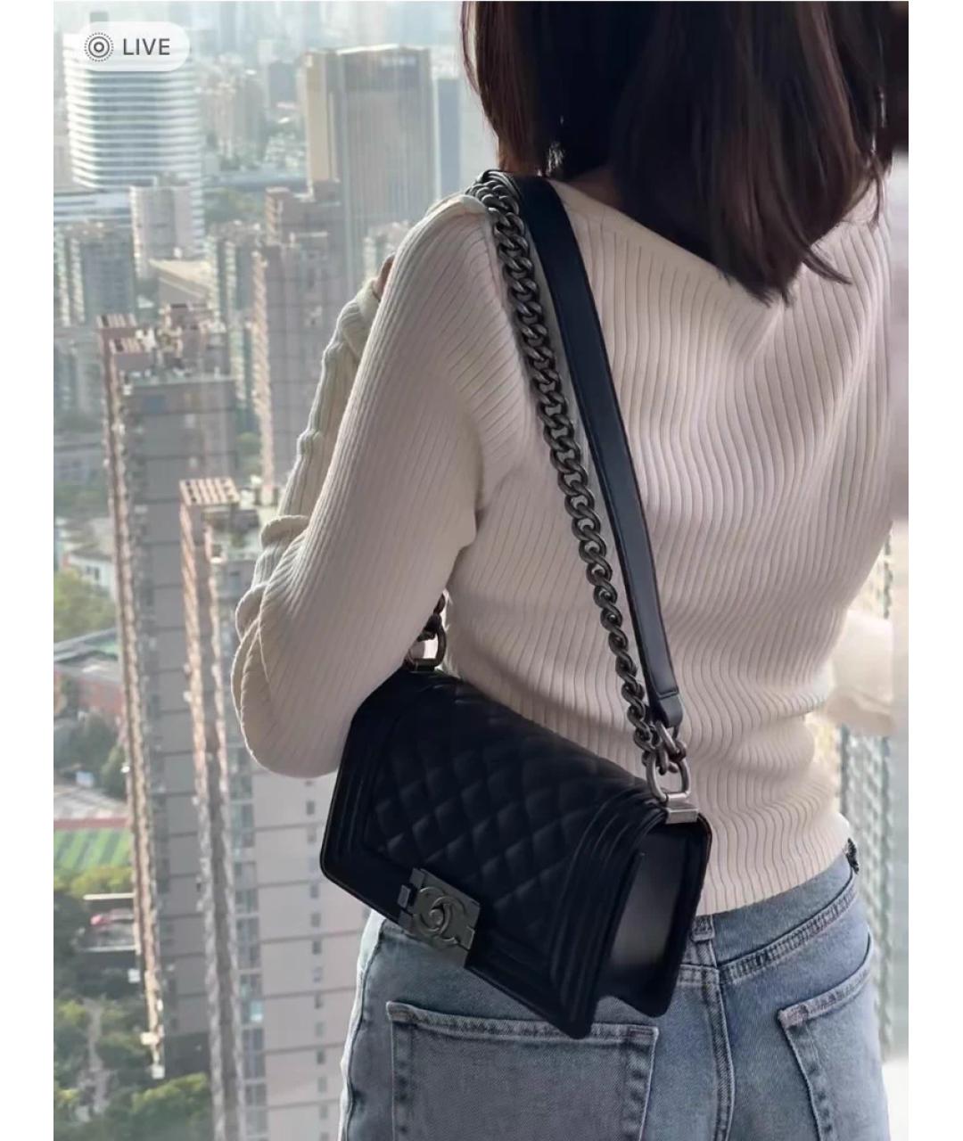 CHANEL Черная кожаная сумка через плечо, фото 5