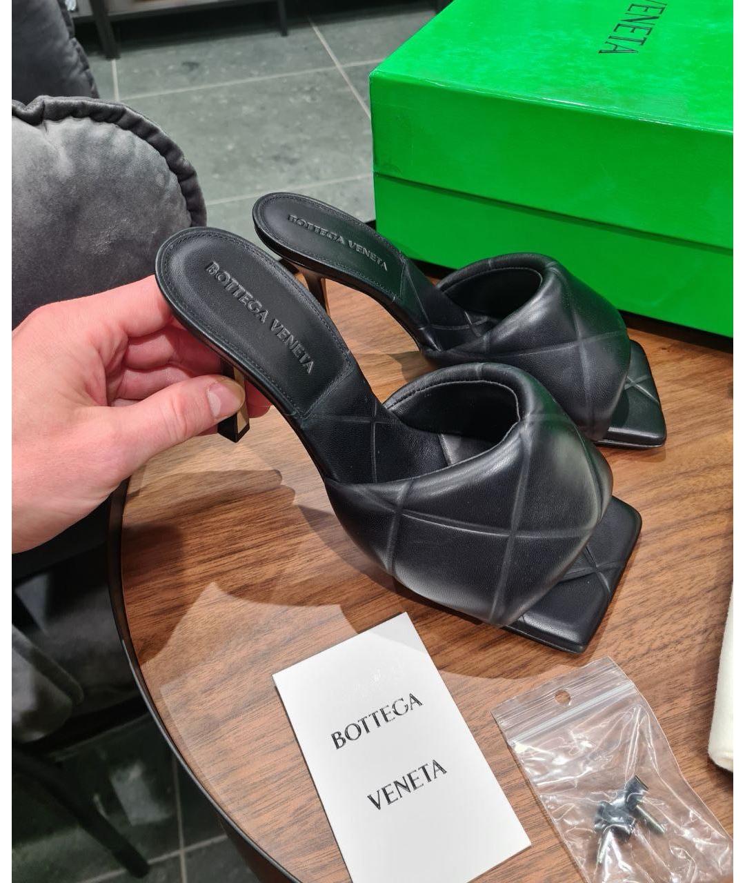 BOTTEGA VENETA Черные кожаные мюли, фото 3