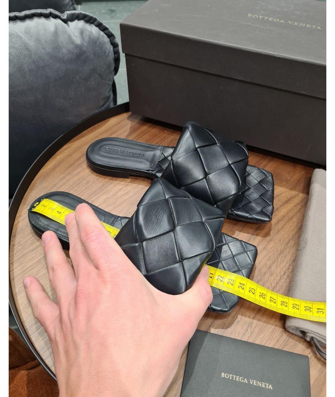 BOTTEGA VENETA Черные кожаные шлепанцы, фото 8