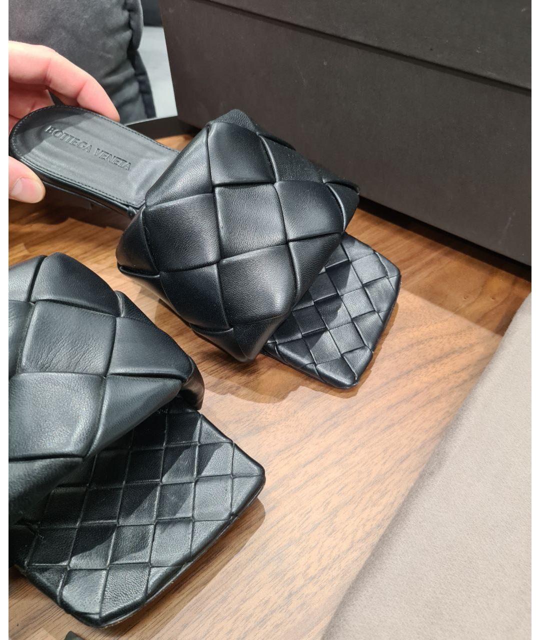 BOTTEGA VENETA Черные кожаные шлепанцы, фото 4