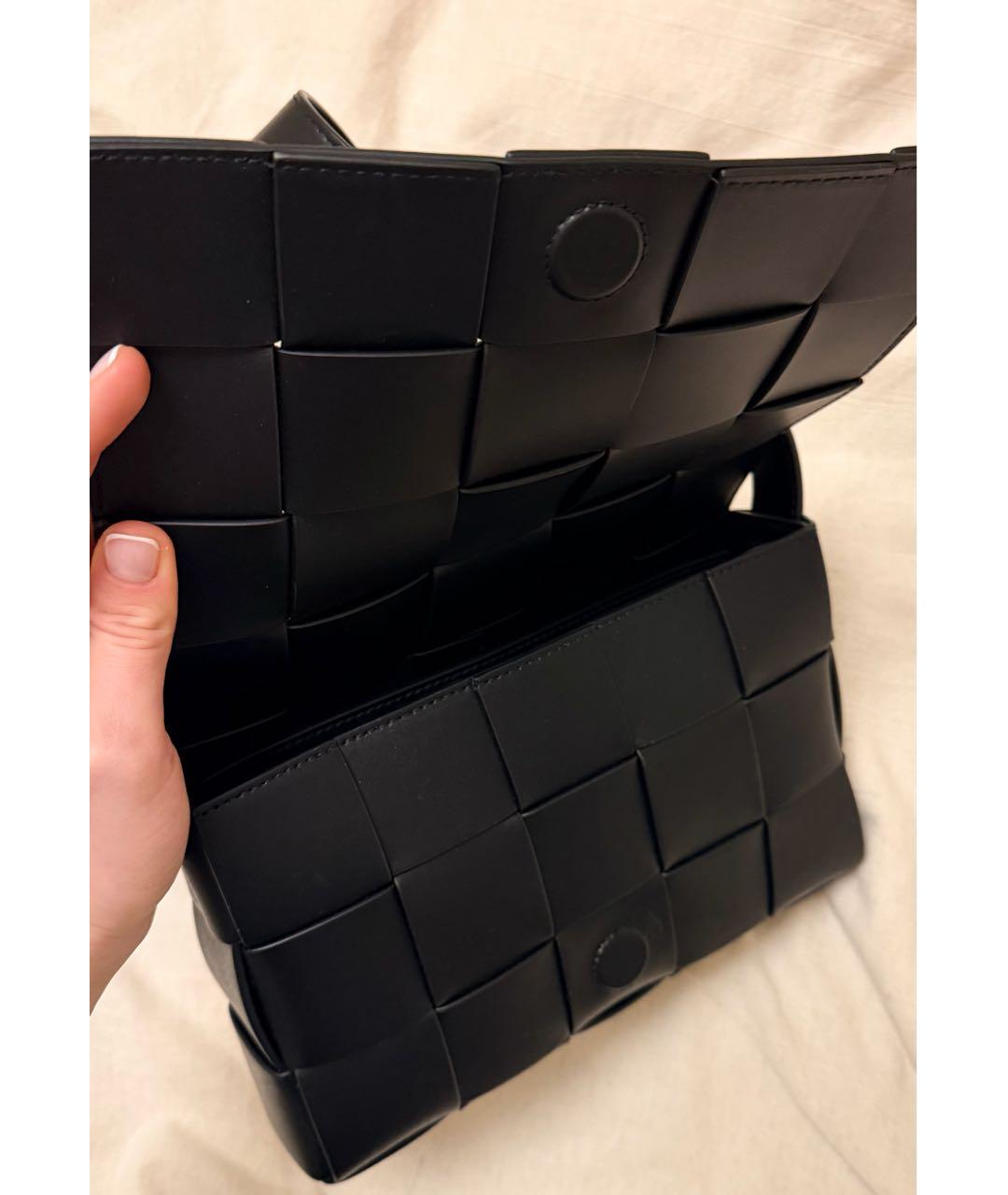 BOTTEGA VENETA Черная кожаная сумка через плечо, фото 2