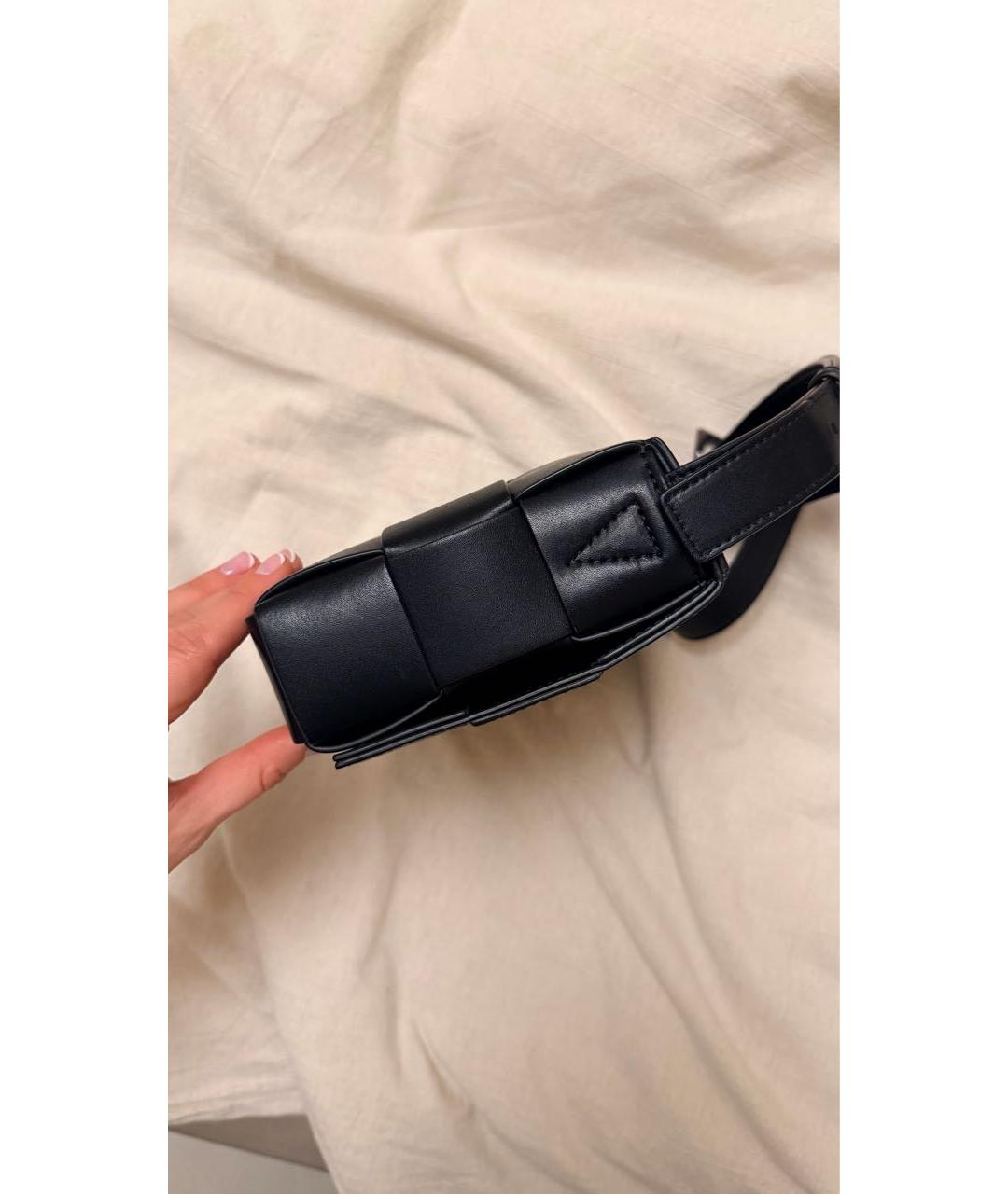 BOTTEGA VENETA Черная кожаная сумка через плечо, фото 4