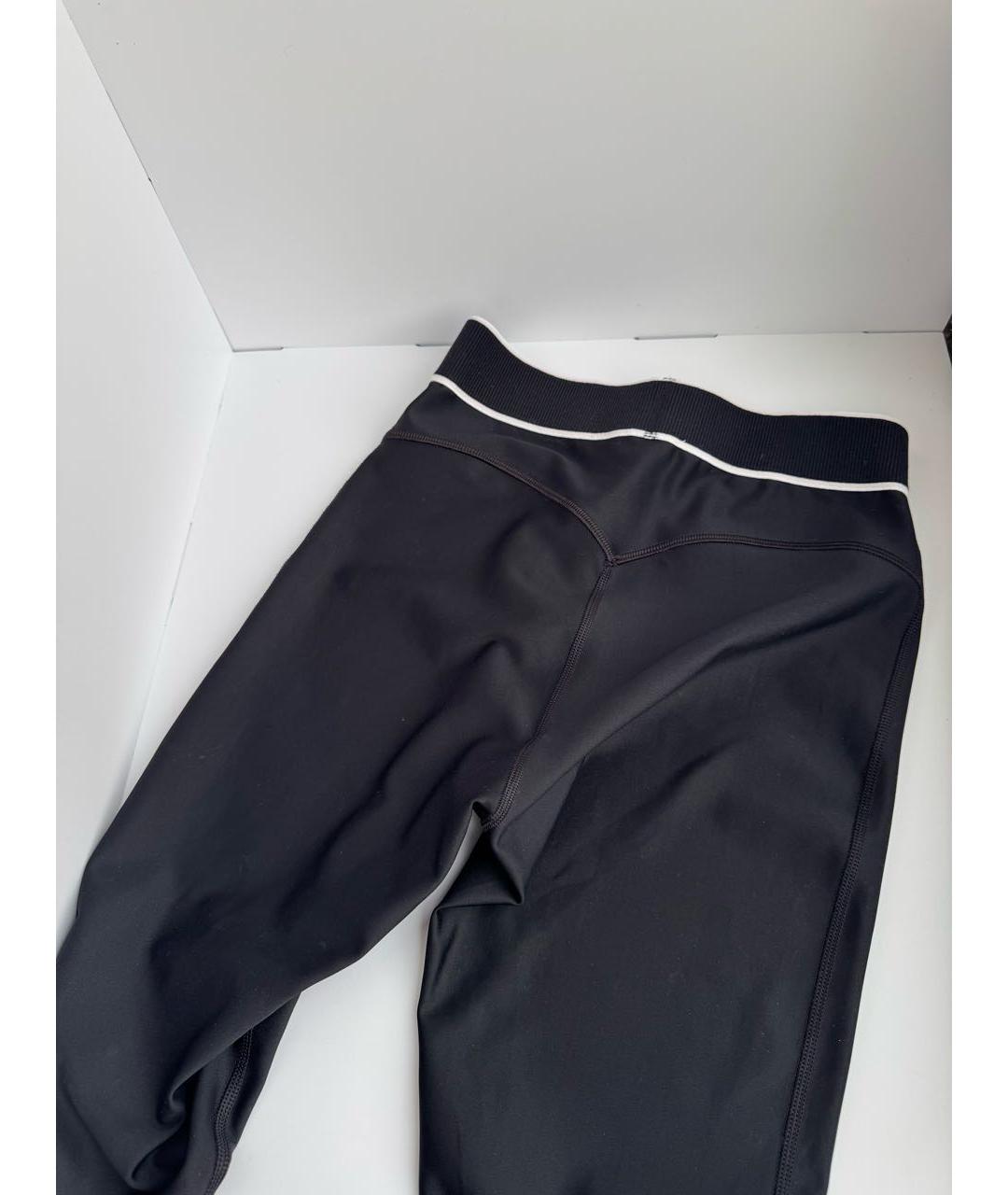 ALO YOGA Черные синтетические спортивные брюки и шорты, фото 3