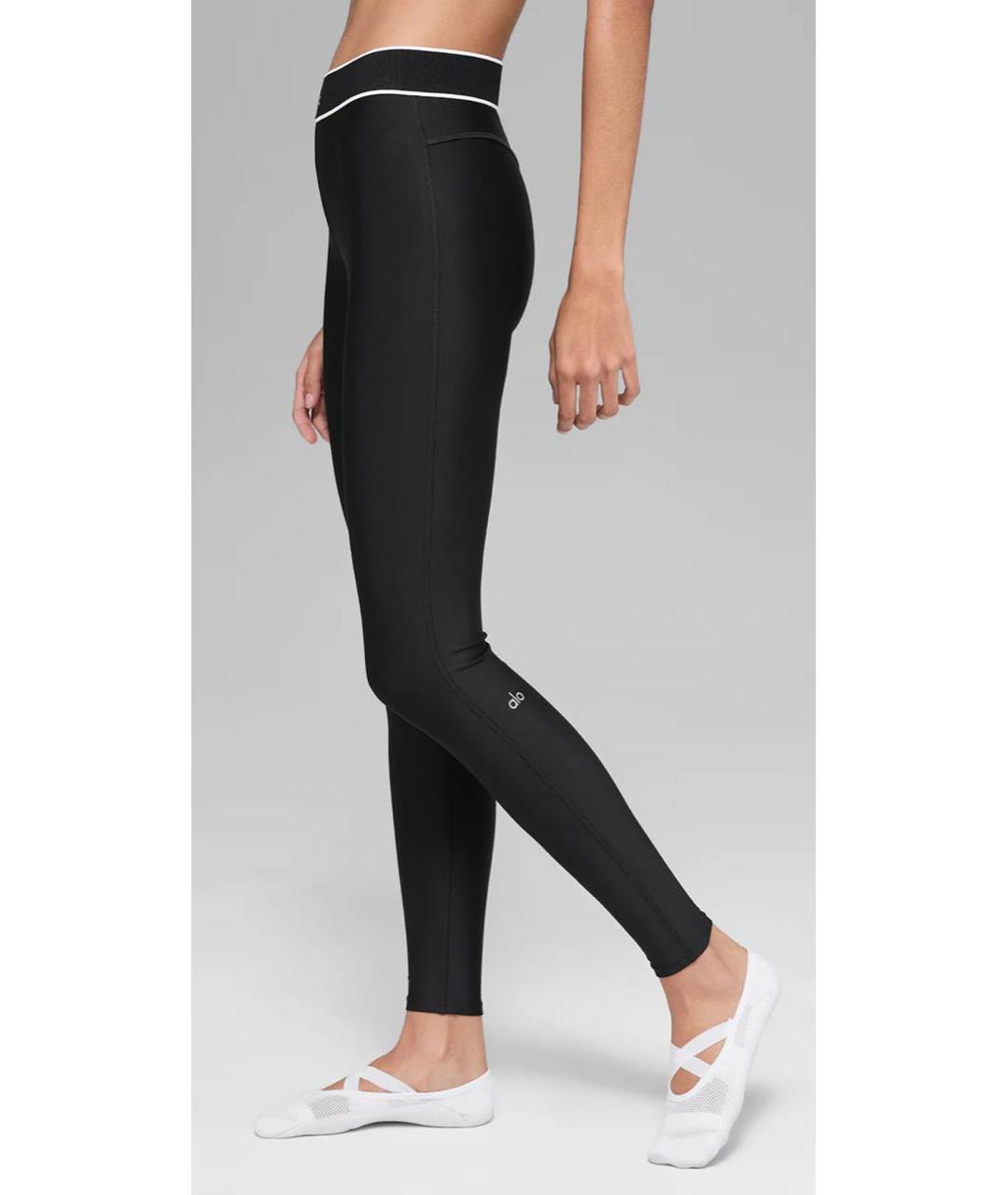 ALO YOGA Черные синтетические спортивные брюки и шорты, фото 4