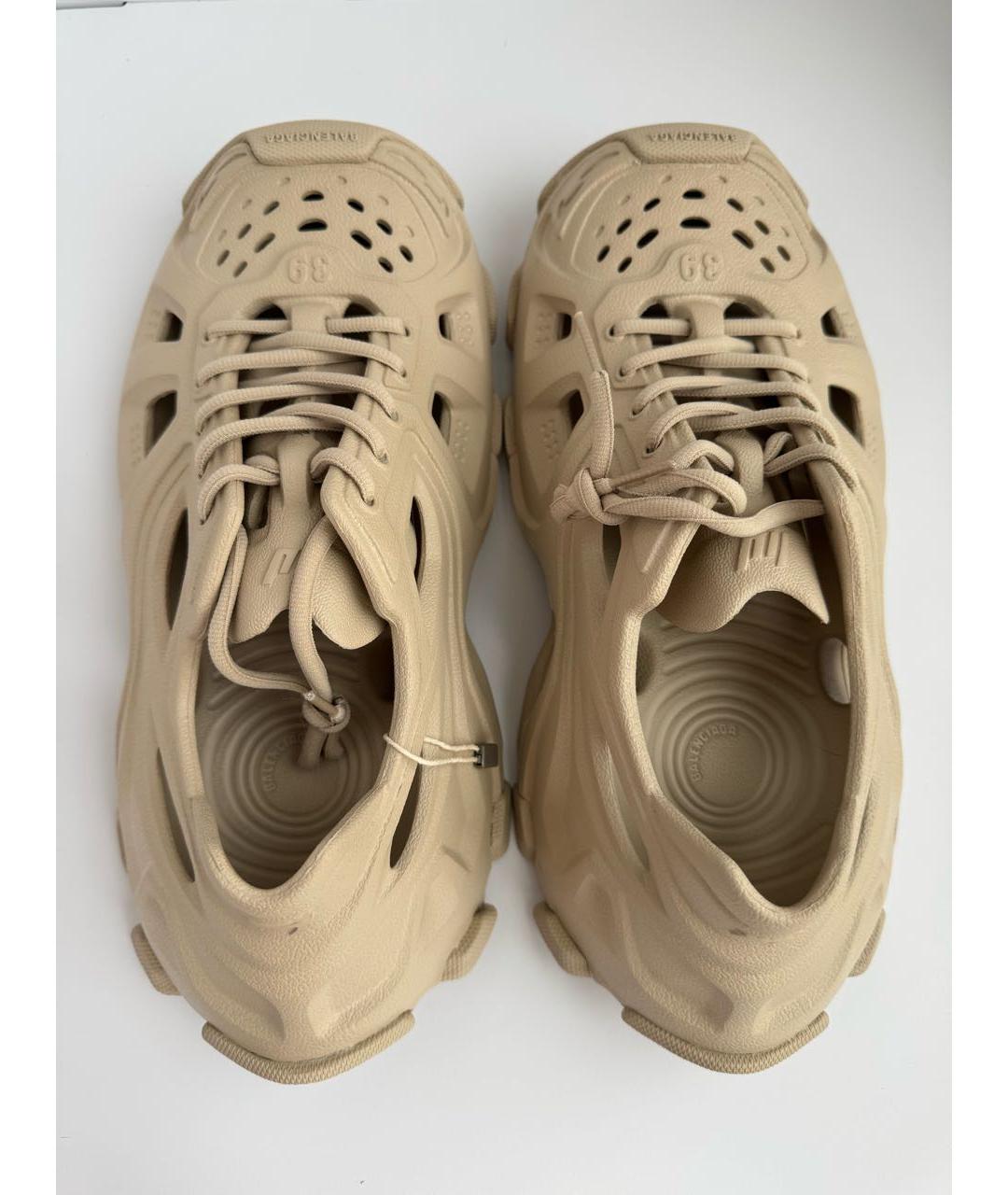 BALENCIAGA Бежевые резиновые кроссовки, фото 3