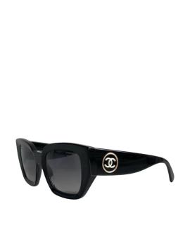 CHANEL Солнцезащитные очки
