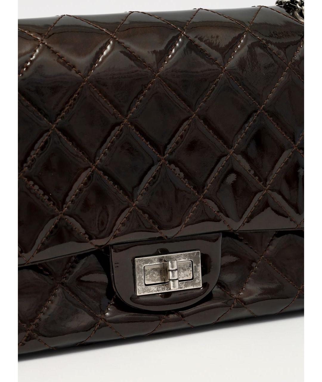 CHANEL Коричневая сумка через плечо из лакированной кожи, фото 6