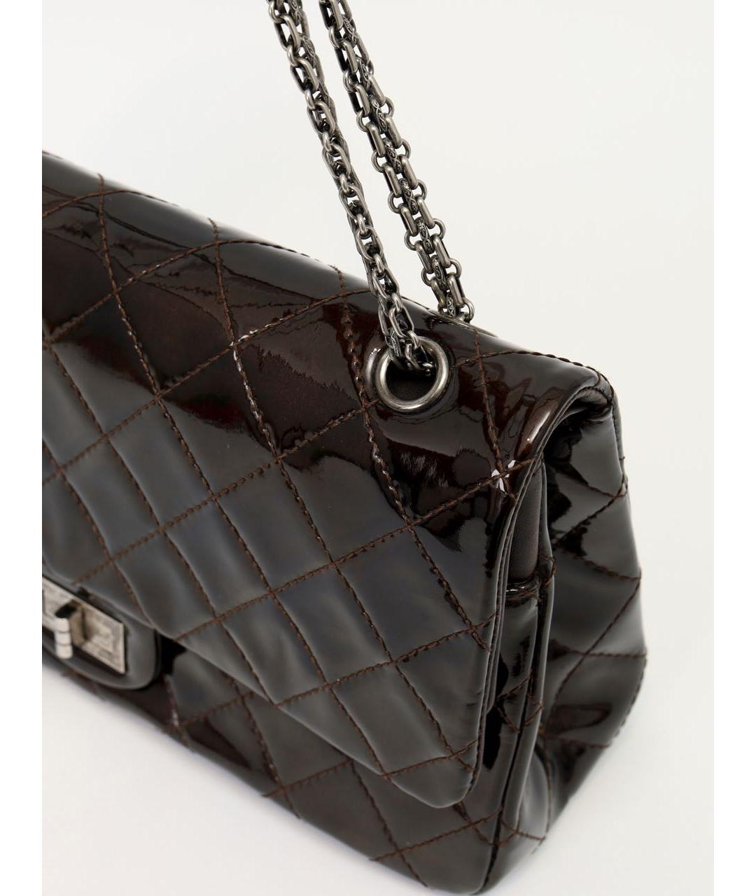 CHANEL Коричневая сумка через плечо из лакированной кожи, фото 8
